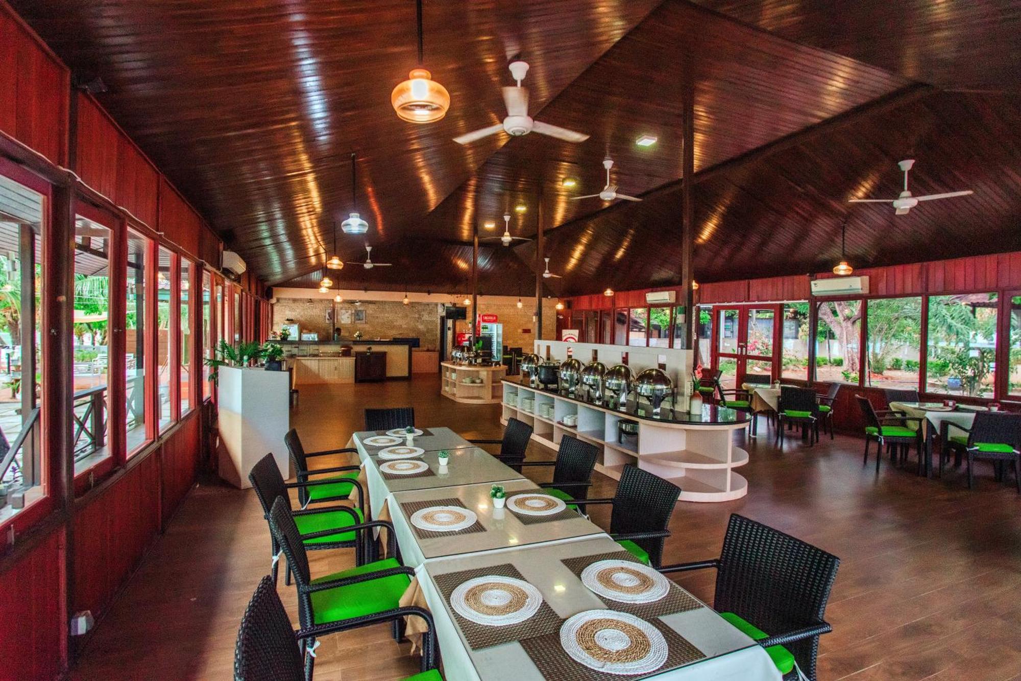 Sylvia Hotel & Resort Komodo Labuan Bajo Dış mekan fotoğraf