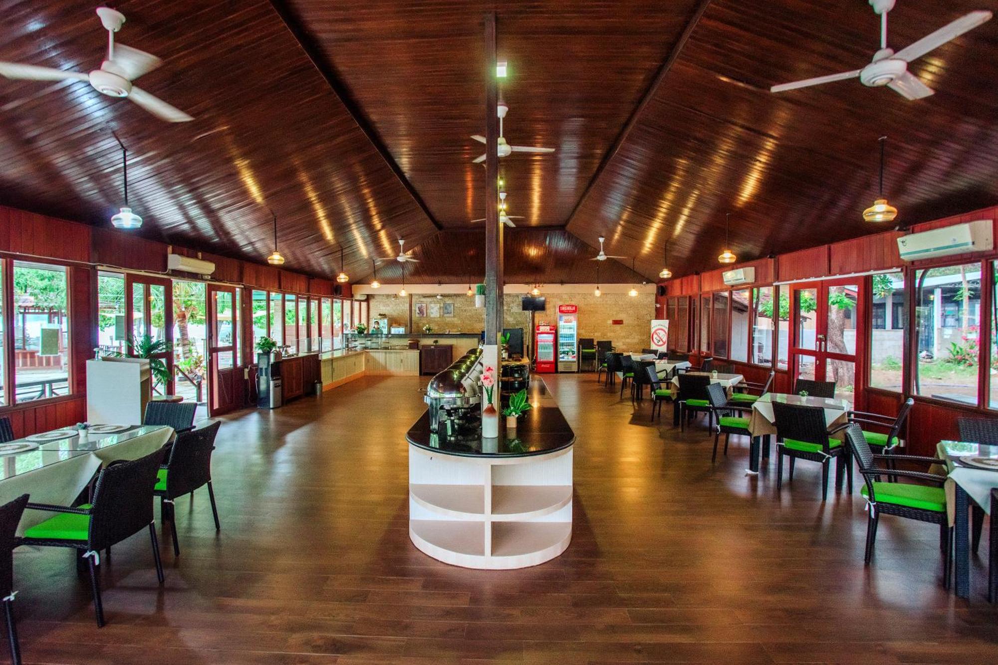 Sylvia Hotel & Resort Komodo Labuan Bajo Dış mekan fotoğraf