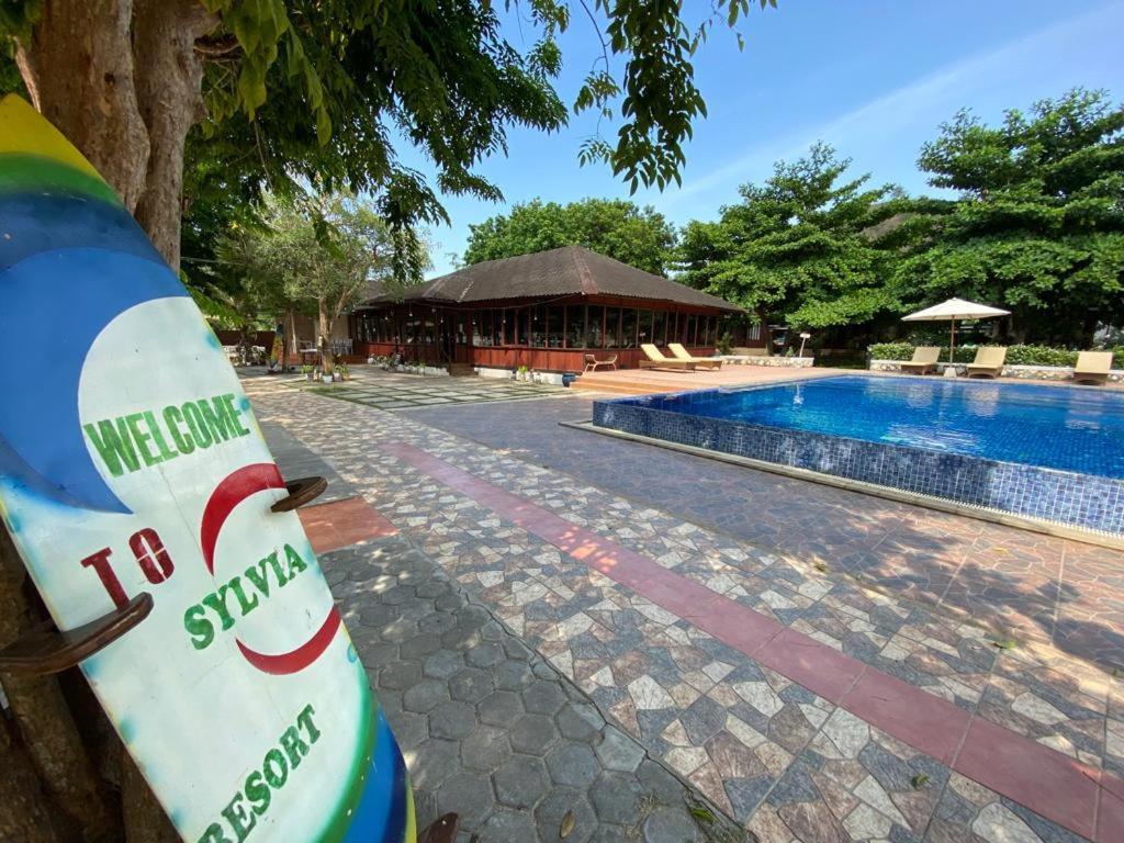Sylvia Hotel & Resort Komodo Labuan Bajo Dış mekan fotoğraf